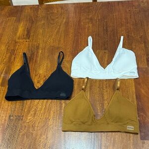 NWOT Bundle of 3 Danskin Seamless Bralettes with Padding size L